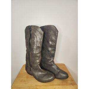 Tall grey boot